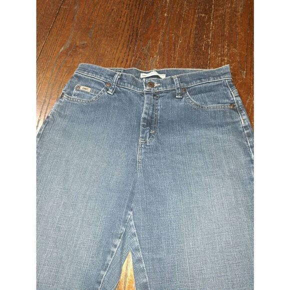Size 4 Medium Lee Jeans Relaxed Straight Leg Denim Blue Jeans with Pockets - Picture 2 of 3